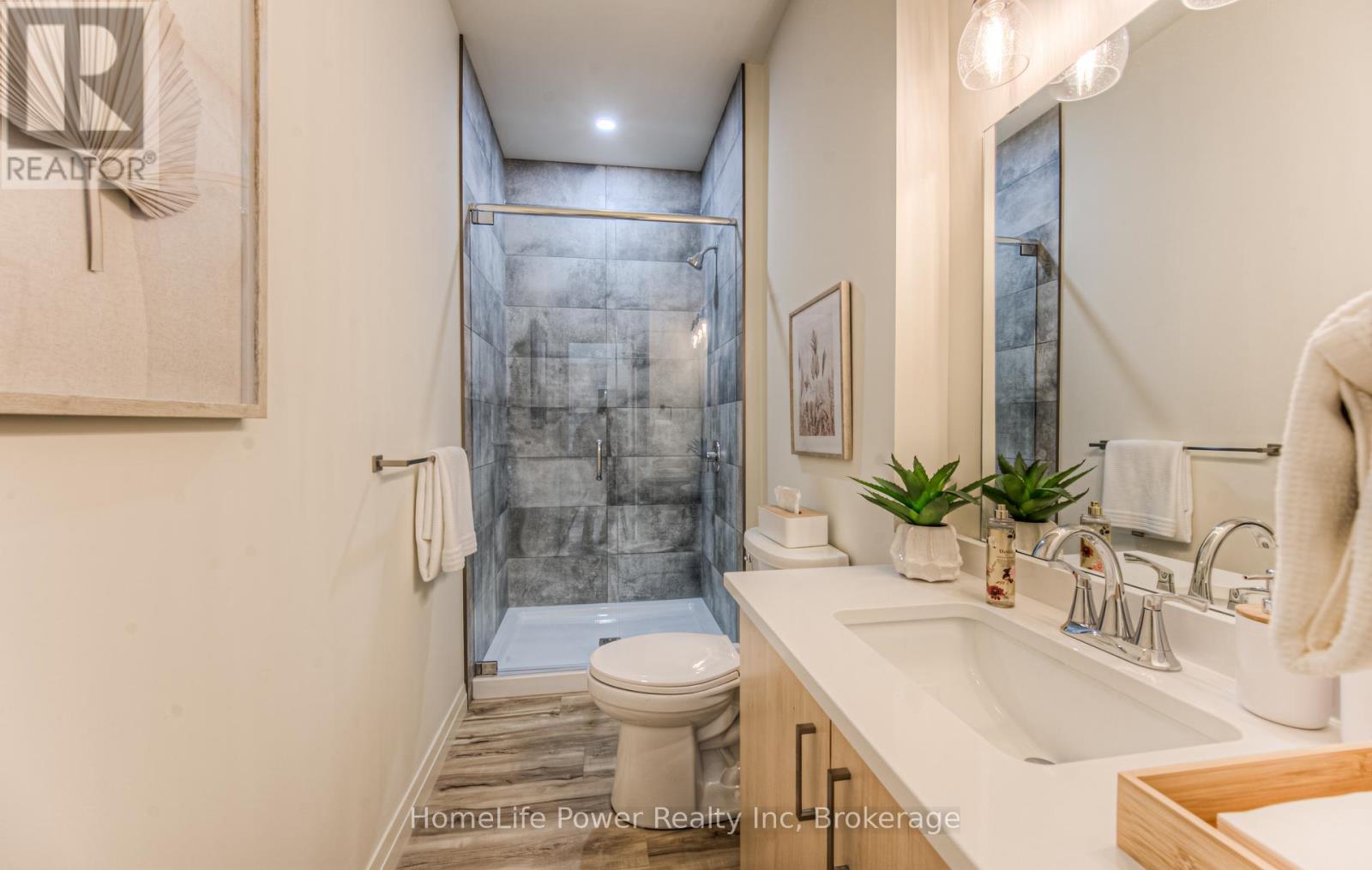 218 - 301 Westmount Road, Kitchener, Ontario  N2M 5M9 - Photo 7 - X12053855