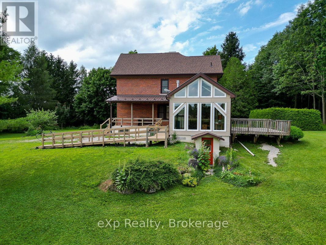 845064 Deviation Road, Grey Highlands, Ontario  N4L 1W5 - Photo 3 - X12055842