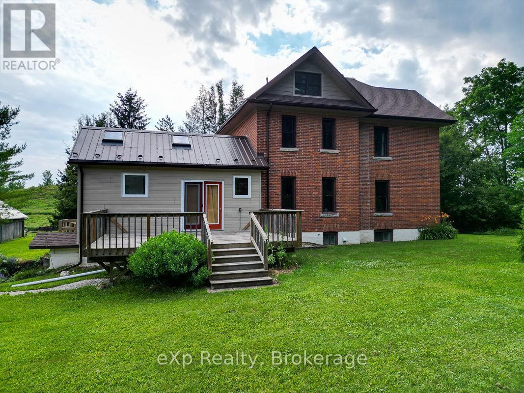 845064 Deviation Road, Grey Highlands, Ontario  N4L 1W5 - Photo 5 - X12055842