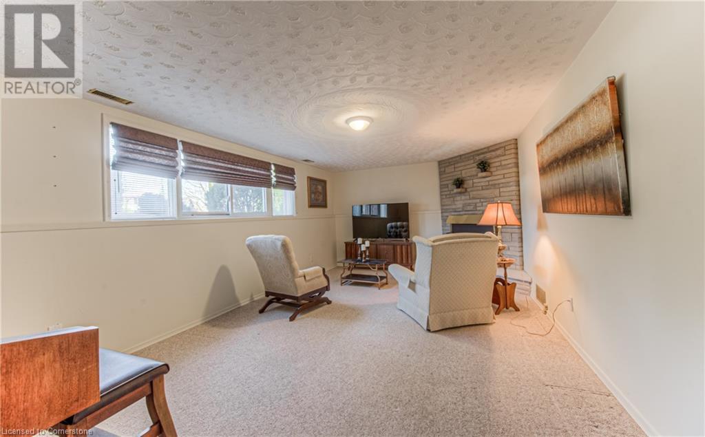 84 Ridgeview Crescent, Waterloo, Ontario  N2L 2P9 - Photo 34 - 40712697