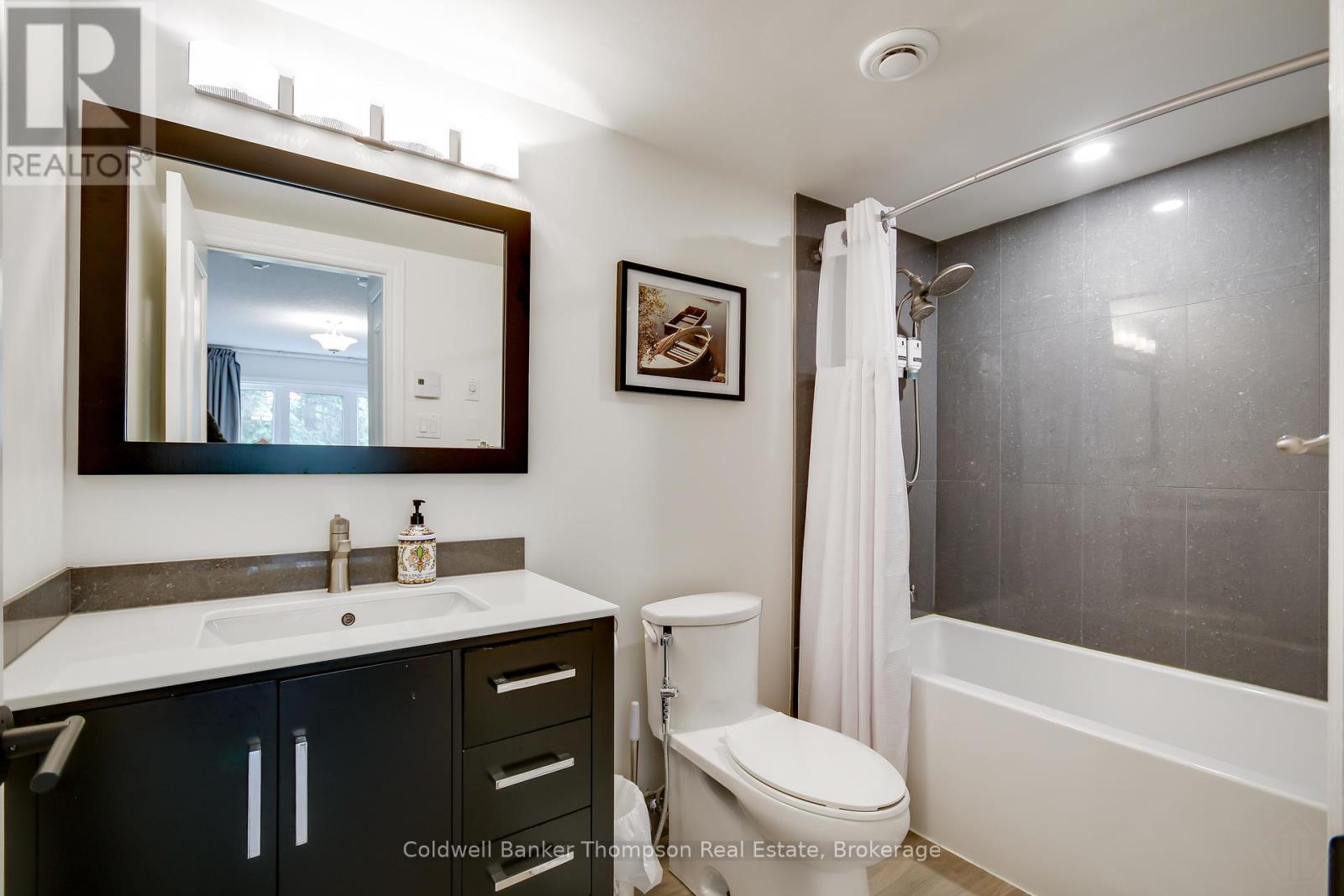 105 - 32 Deerhurst Greens Drive, Huntsville, Ontario  P1H 2E8 - Photo 14 - X12056997