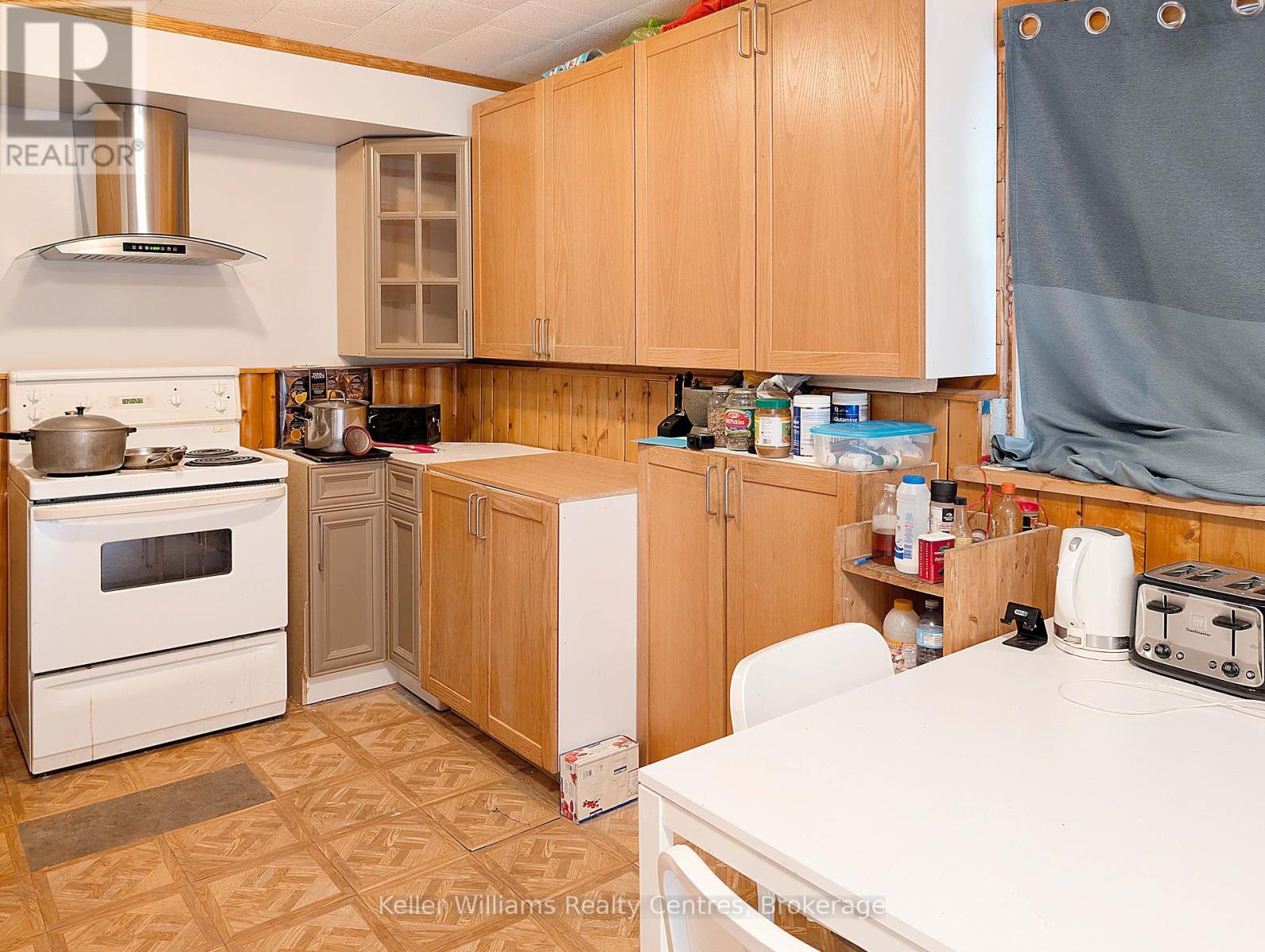 172 Bryant Street, South Bruce Peninsula, Ontario  N0H 2T0 - Photo 36 - X12058144