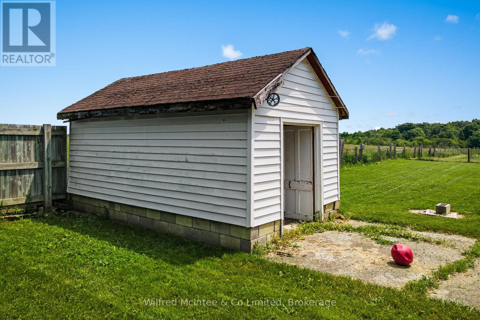 952 Bruce Road 23, Kincardine, Ontario  N0G 2T0 - Photo 37 - X12059209