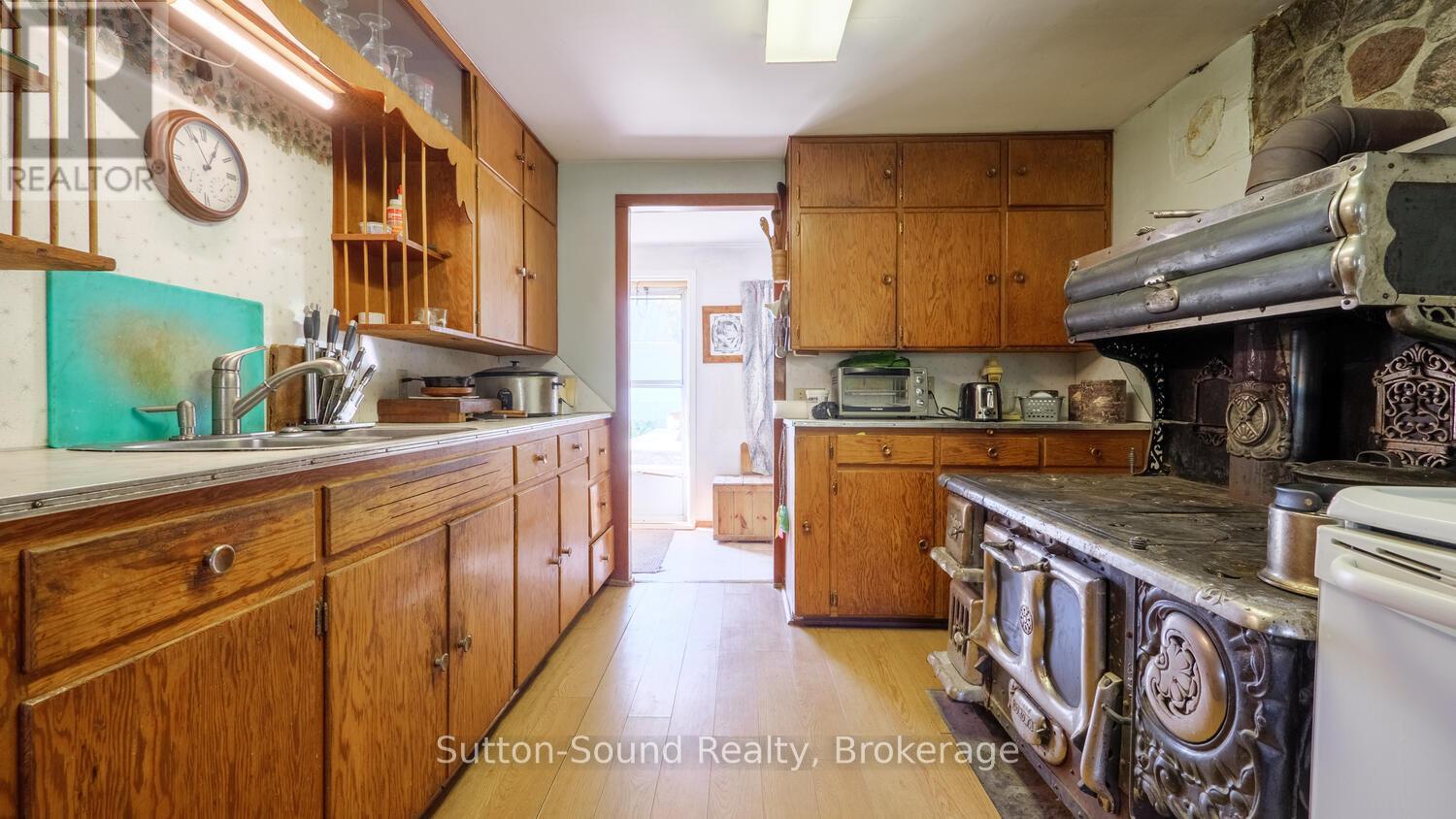 43 Bartley Drive, Northern Bruce Peninsula, Ontario  N0H 1Z0 - Photo 20 - X12059500