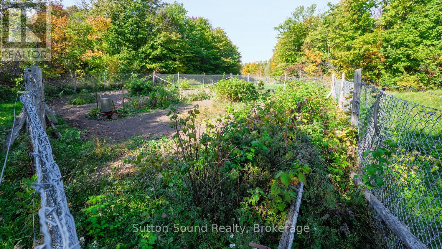 43 Bartley Drive, Northern Bruce Peninsula, Ontario  N0H 1Z0 - Photo 26 - X12059500