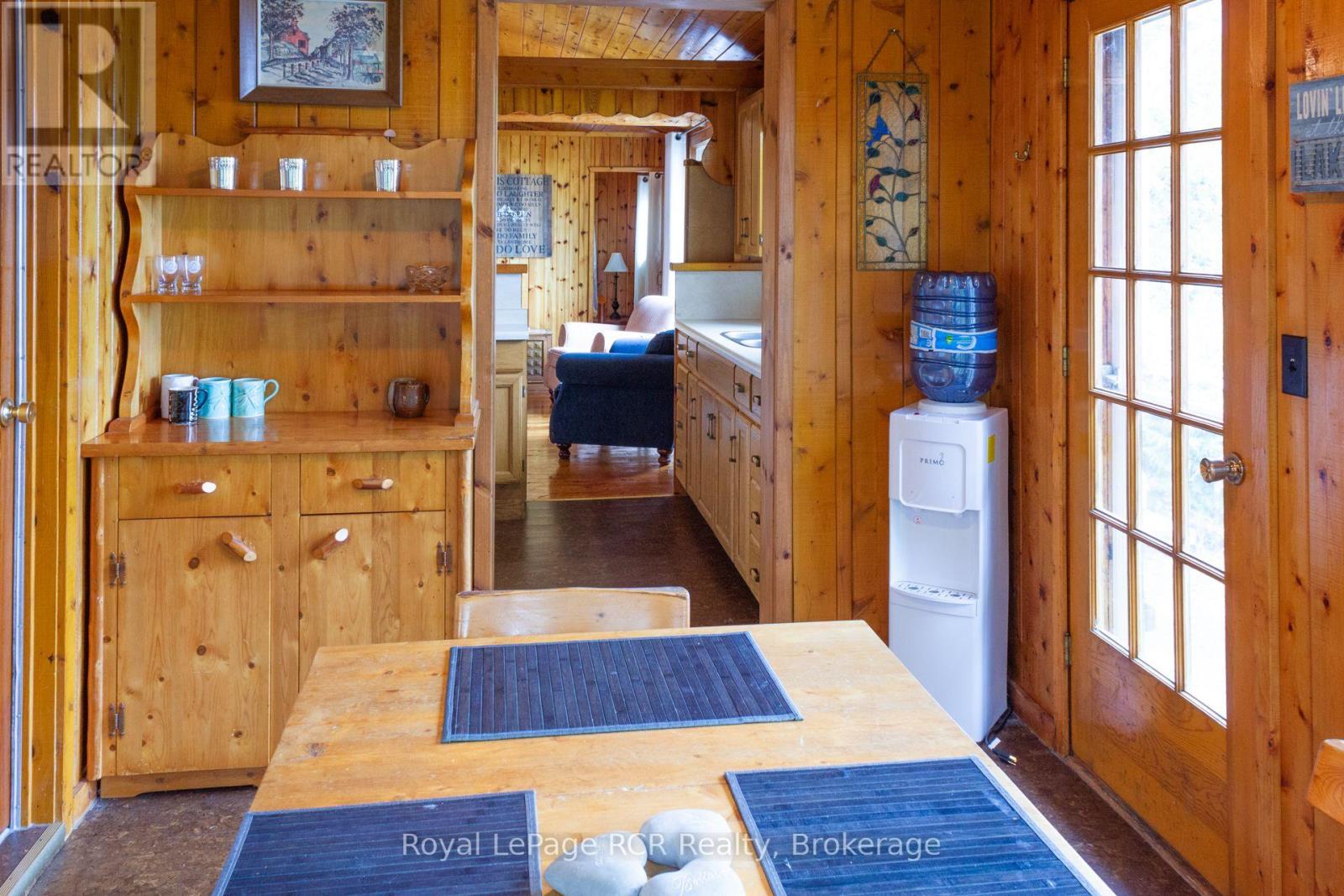 594 Warner Bay Road, Northern Bruce Peninsula, Ontario  N0H 2R0 - Photo 14 - X12060903