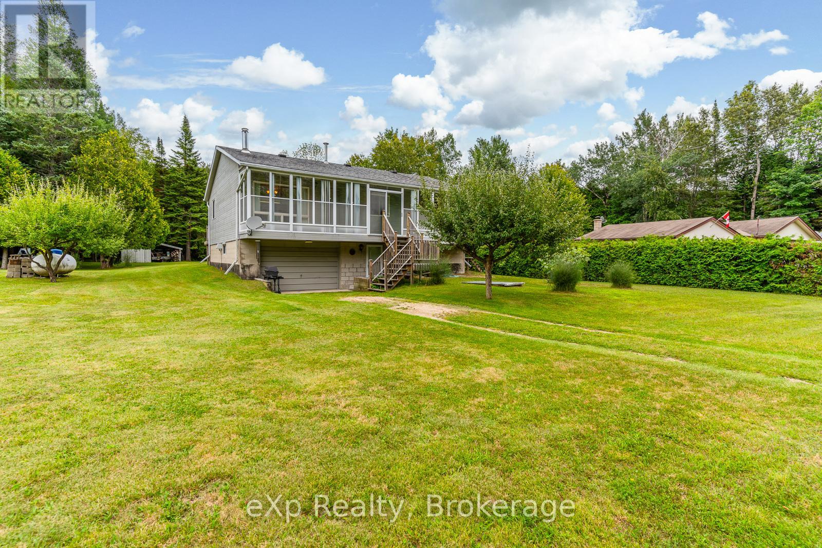 27 Bell Drive, Northern Bruce Peninsula, Ontario  N0H 1X0 - Photo 2 - X12061396