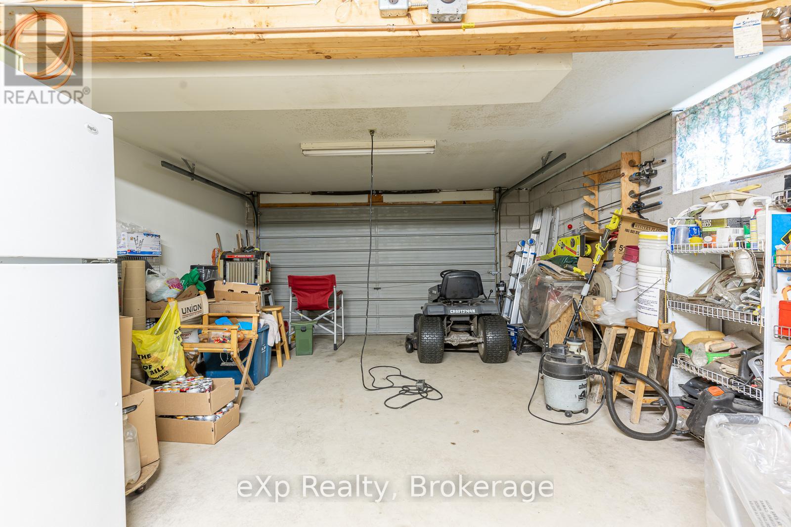 27 Bell Drive, Northern Bruce Peninsula, Ontario  N0H 1X0 - Photo 33 - X12061396