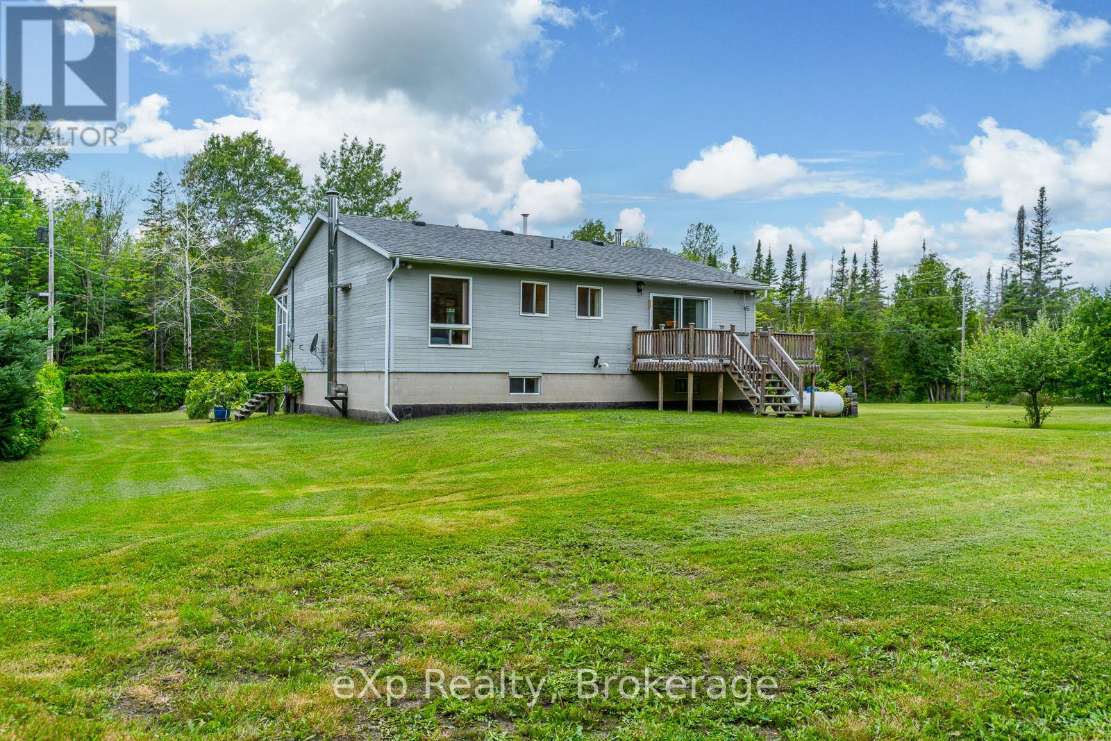 27 Bell Drive, Northern Bruce Peninsula, Ontario  N0H 1X0 - Photo 36 - X12061396