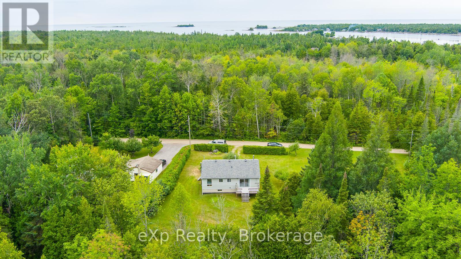 27 Bell Drive, Northern Bruce Peninsula, Ontario  N0H 1X0 - Photo 43 - X12061396