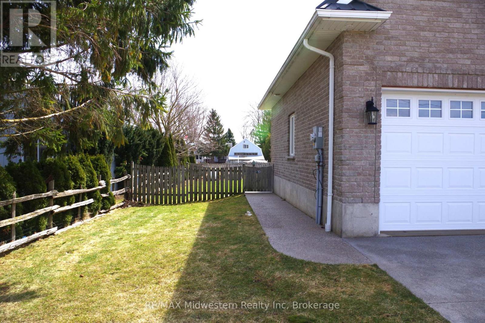 161 Brock Street, West Perth, Ontario  N0K 1P0 - Photo 14 - X12062048