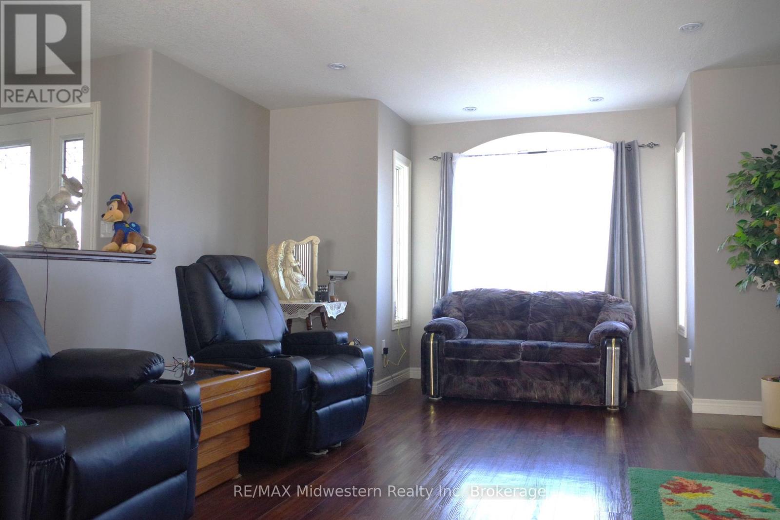 161 Brock Street, West Perth, Ontario  N0K 1P0 - Photo 15 - X12062048