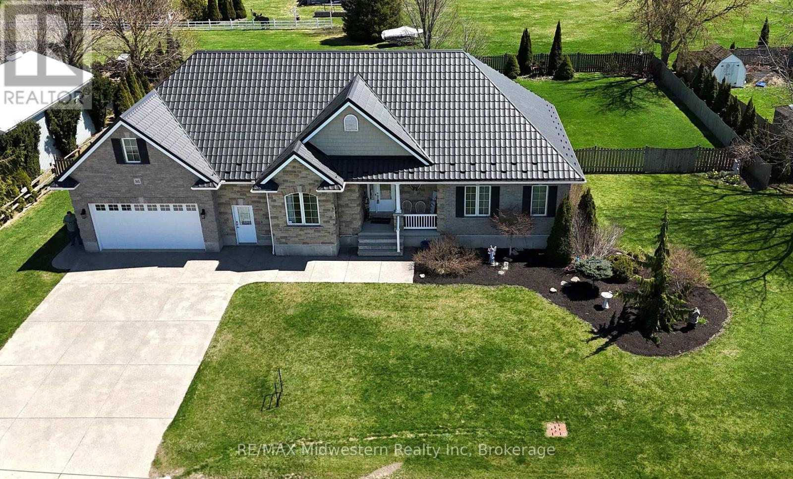 161 Brock Street, West Perth, Ontario  N0K 1P0 - Photo 7 - X12062048