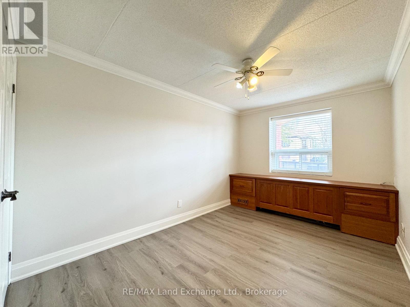 101 - 101-536 11th Avenue, Hanover, Ontario  N4N 2S4 - Photo 13 - X12062103
