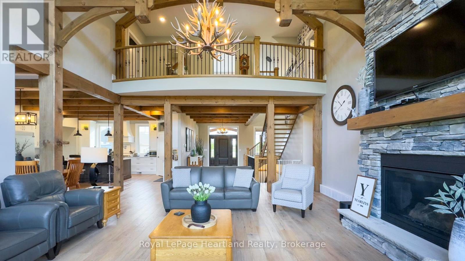 4640 Lakeshore Road, Plympton-Wyoming, Ontario  N0N 1J6 - Photo 11 - X12062771