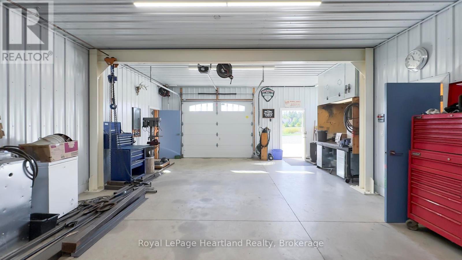 4640 Lakeshore Road, Plympton-Wyoming, Ontario  N0N 1J6 - Photo 48 - X12062771