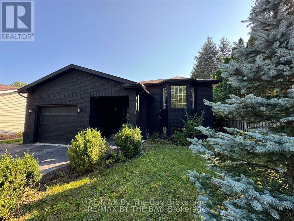 51 Smallman Drive, Wasaga Beach, Ontario  L9Z 1L3 - Photo 2 - S12062879