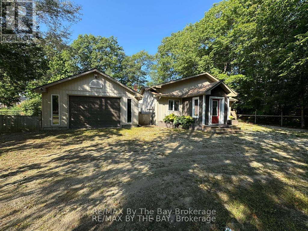 56 Smallman Drive, Wasaga Beach, Ontario  L9Z 1L1 - Photo 2 - S12062891