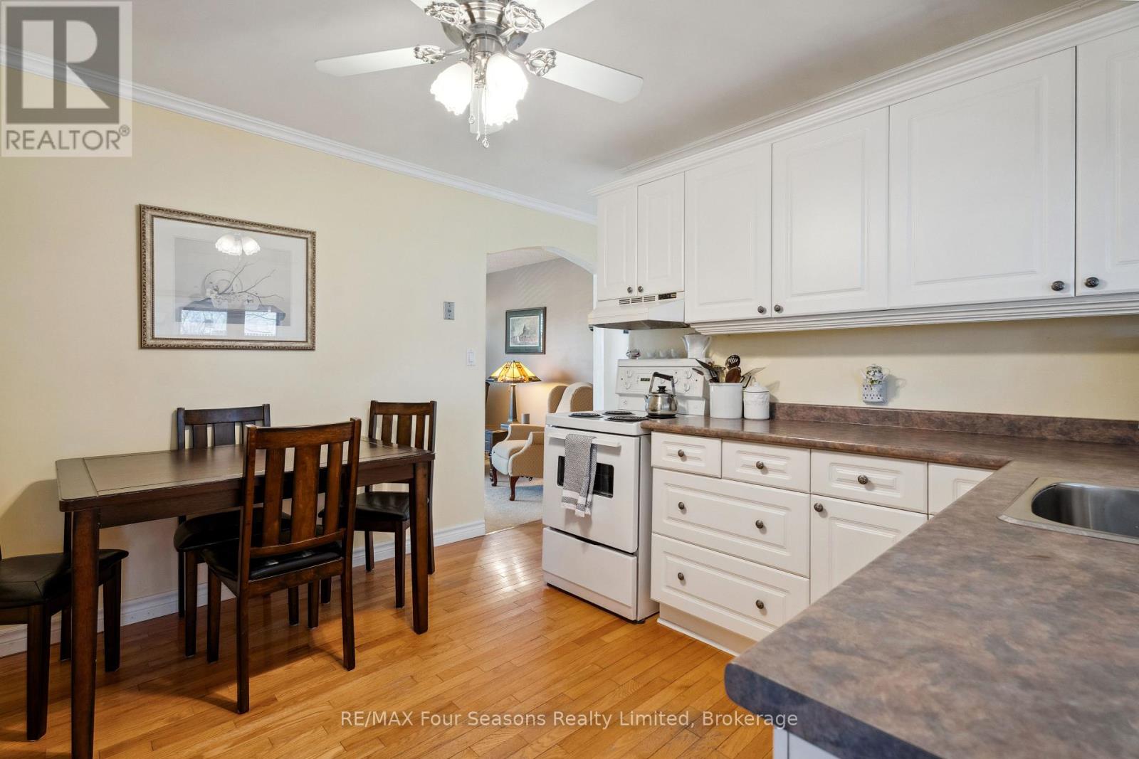 46 Erie Street, Collingwood, Ontario  L9Y 1P4 - Photo 6 - S12064077