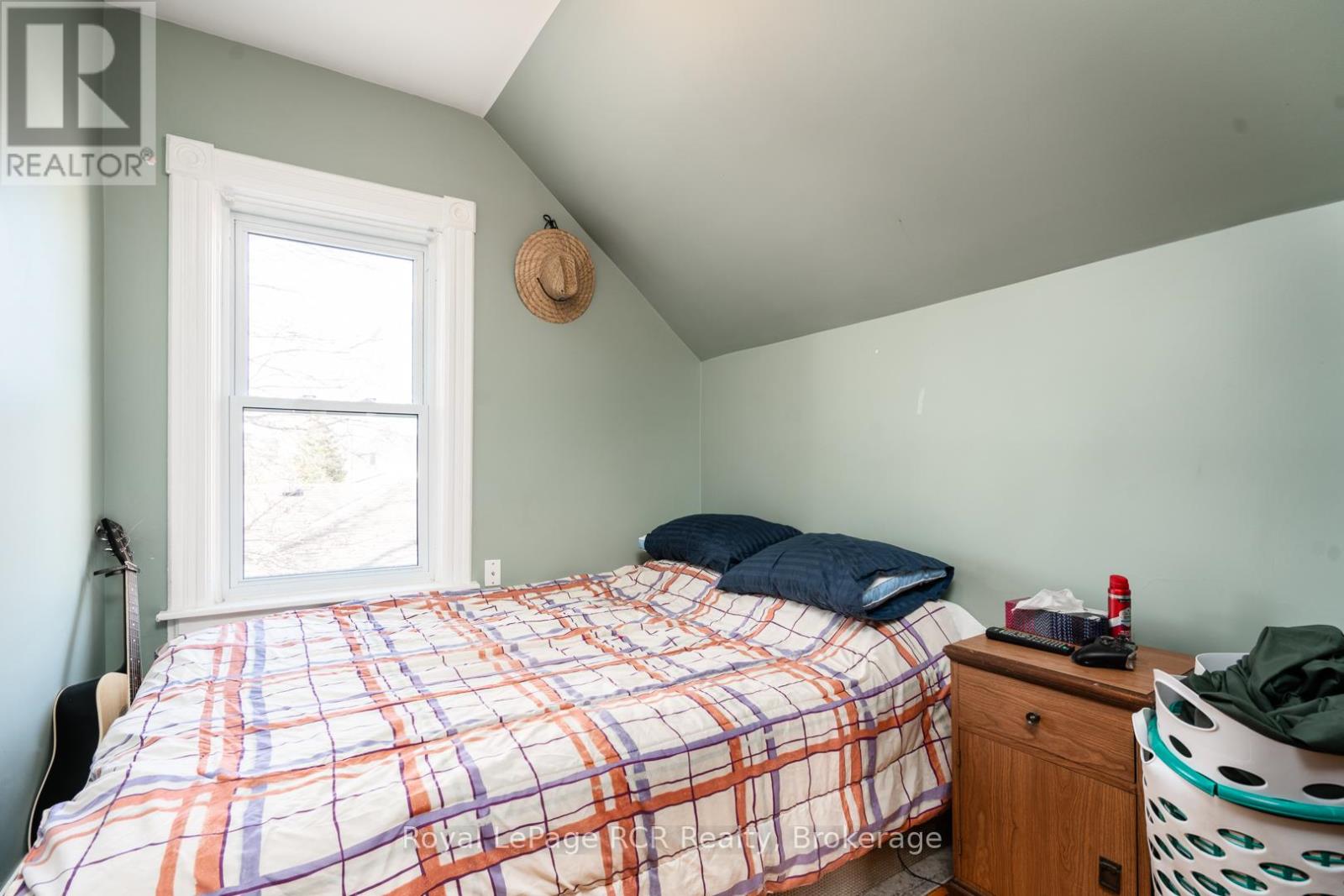 134 9th Street, Hanover, Ontario  N4N 1K6 - Photo 10 - X12065234