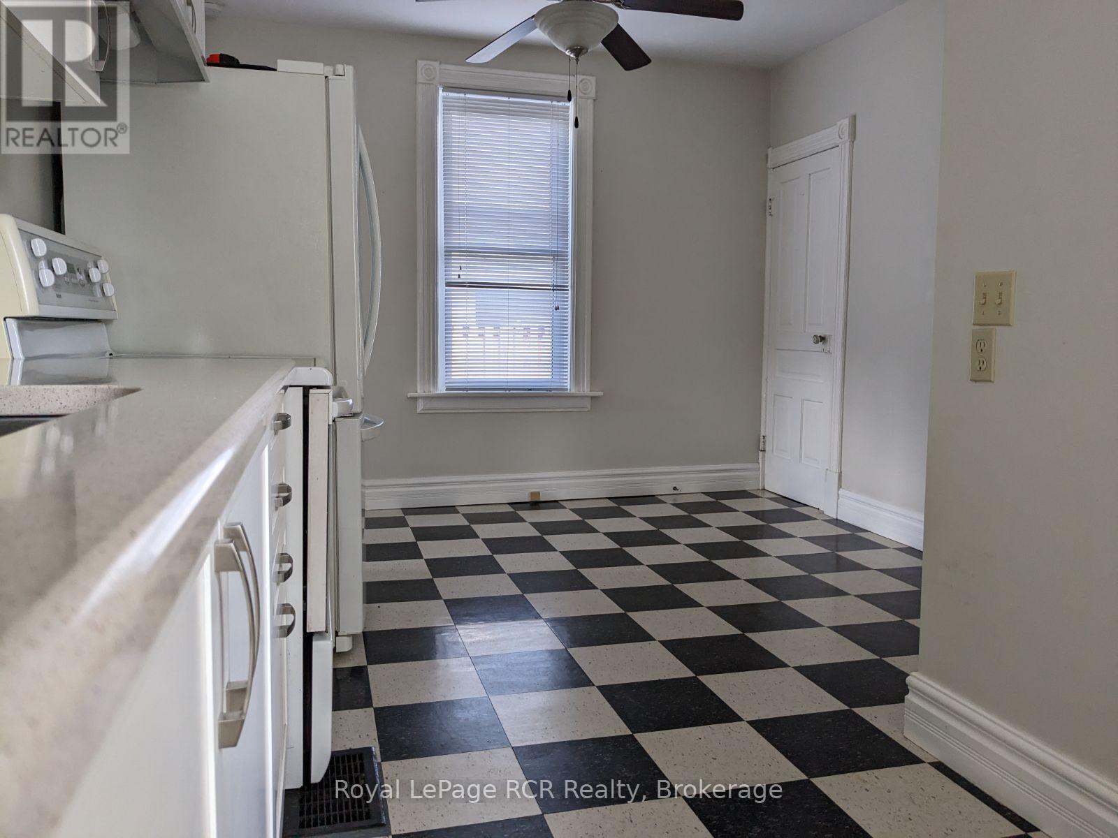 134 9th Street, Hanover, Ontario  N4N 1K6 - Photo 29 - X12065234