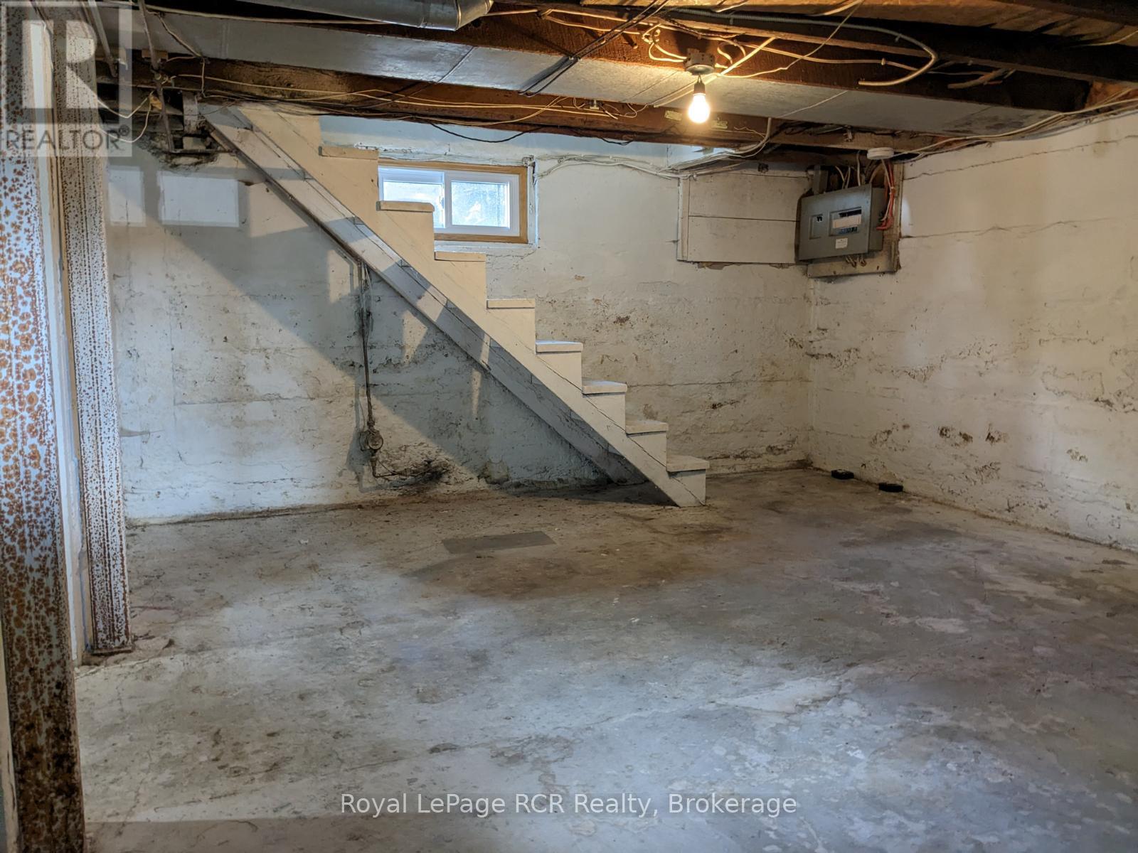 134 9th Street, Hanover, Ontario  N4N 1K6 - Photo 32 - X12065234