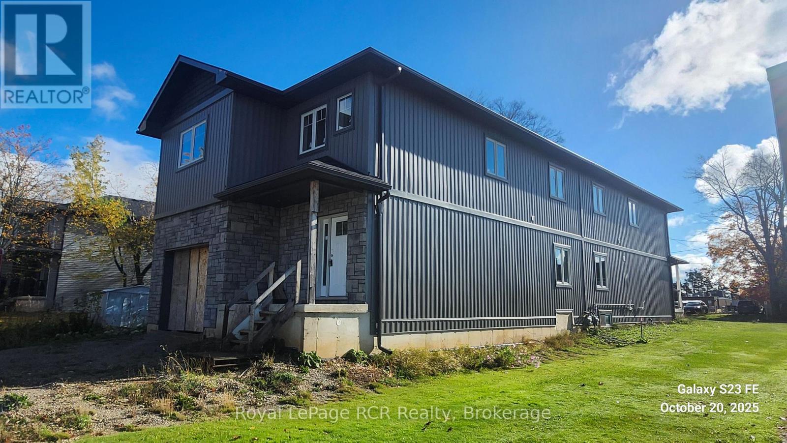 140 Gold Street W, Southgate, Ontario  N0C 1B0 - Photo 2 - X12068026