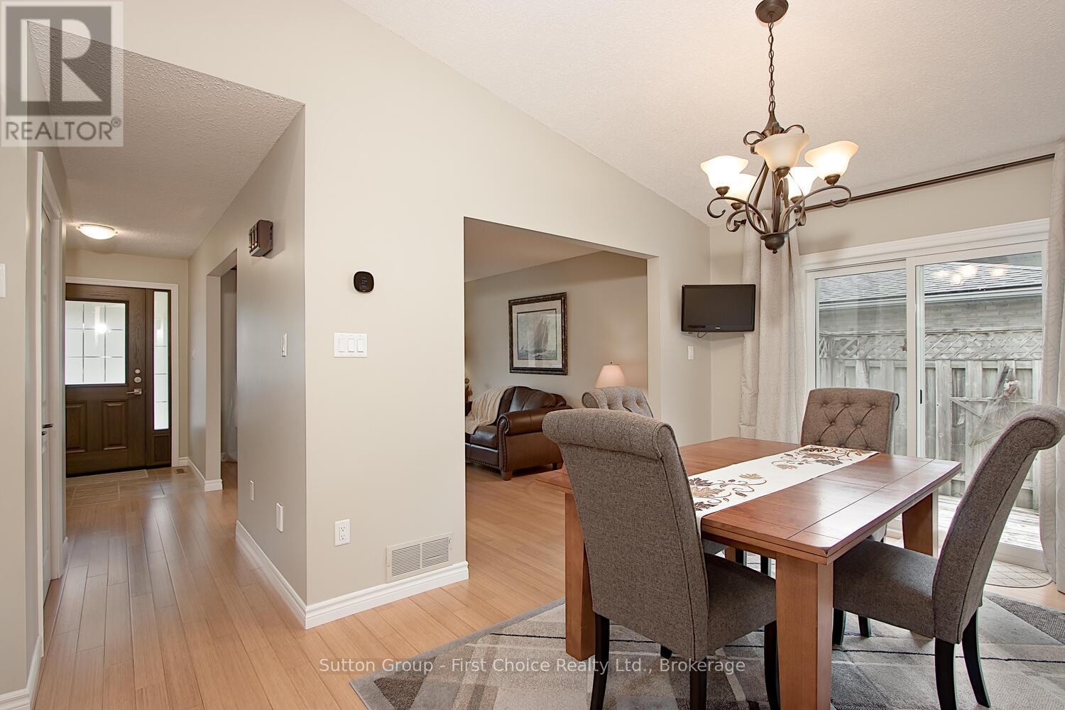 91 Norwood Court, Stratford, Ontario  N5A 7R8 - Photo 17 - X12071370