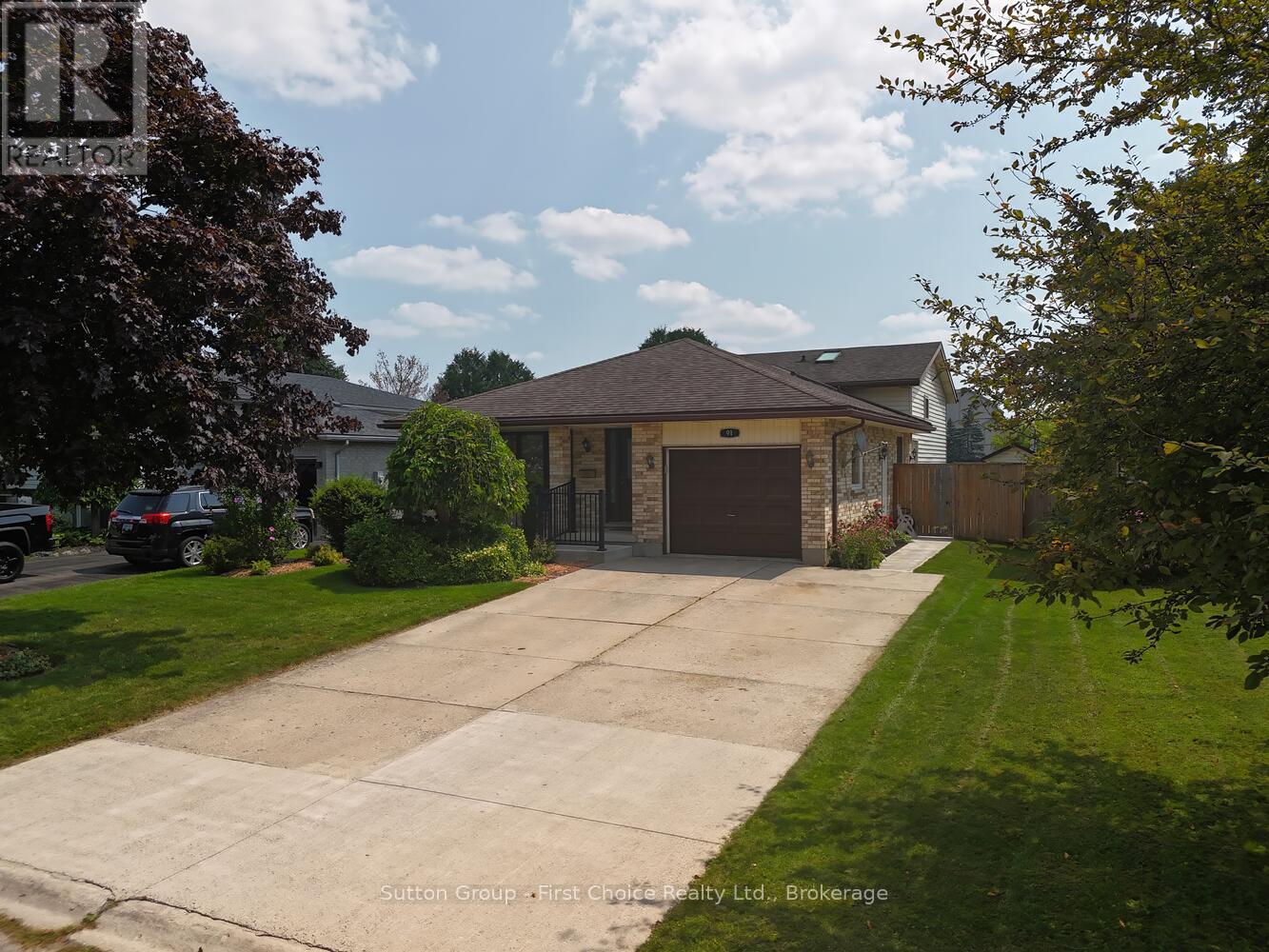 91 Norwood Court, Stratford, Ontario  N5A 7R8 - Photo 2 - X12071370