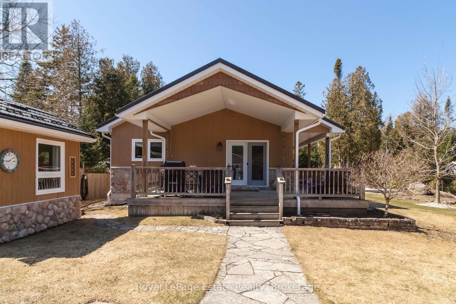 204 Seventh Street N, South Bruce Peninsula, Ontario  N0H 2G0 - Photo 11 - X12072086