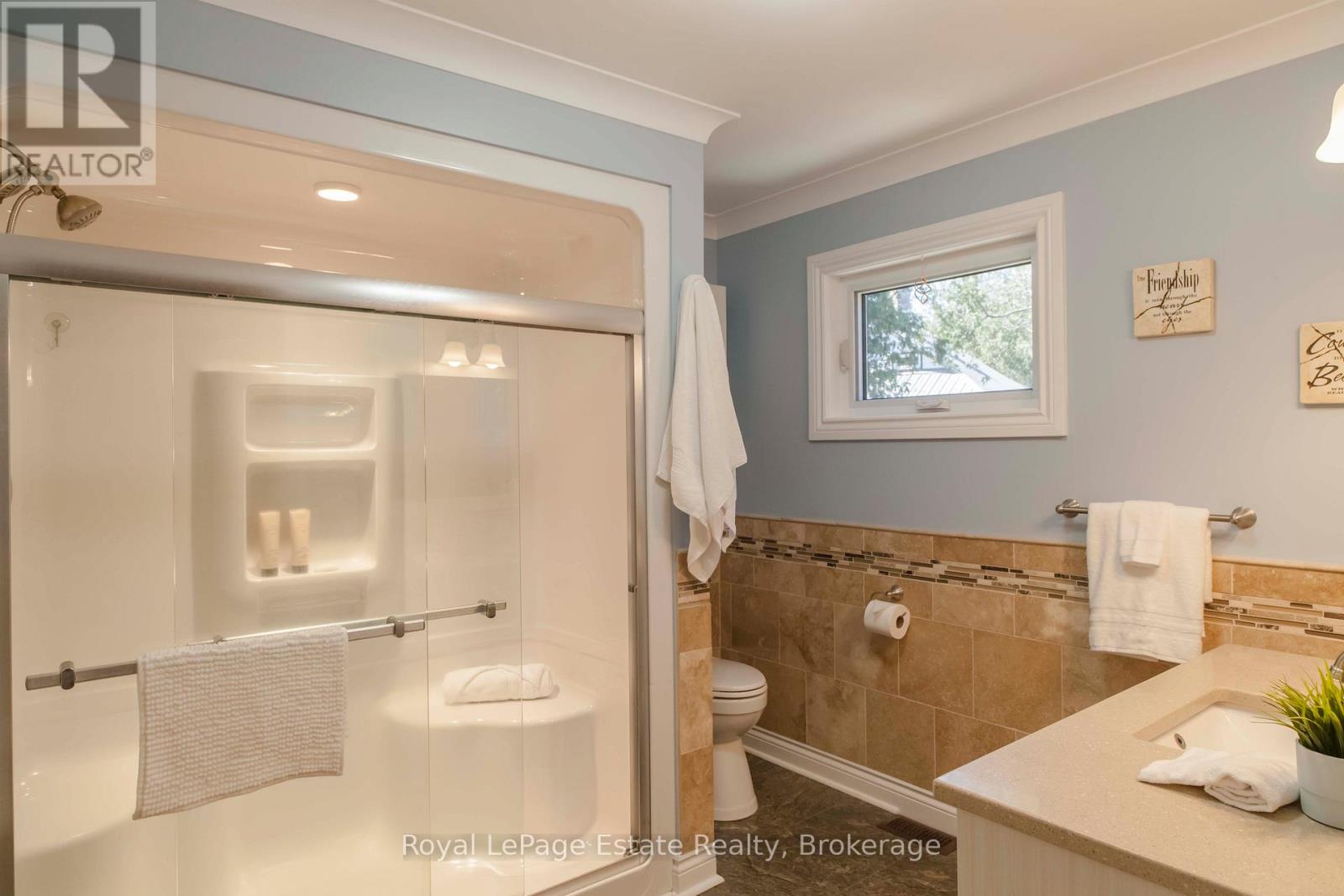 204 Seventh Street N, South Bruce Peninsula, Ontario  N0H 2G0 - Photo 32 - X12072086