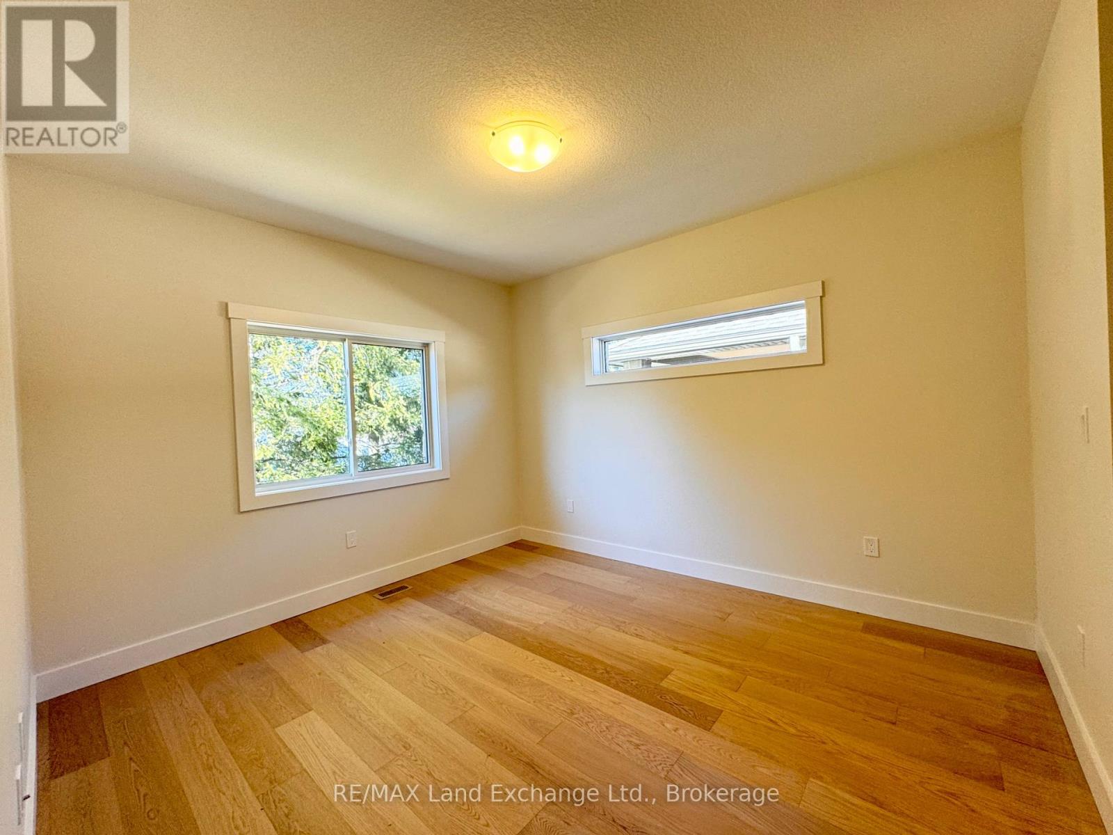 11 Nyah Court, Kincardine, Ontario  N0G 2T0 - Photo 7 - X12072658