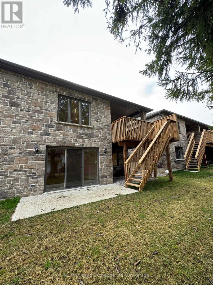 15 Nyah Court, Kincardine, Ontario  N0G 2T0 - Photo 2 - X12072710