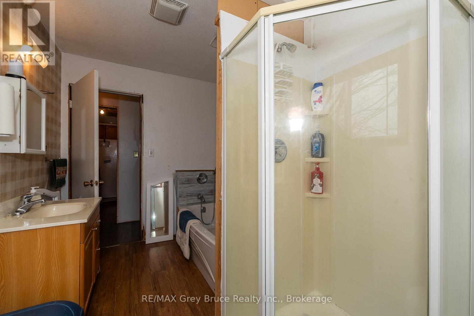283 6 Concession, Arran-Elderslie, Ontario  N0H 2N0 - Photo 18 - X12073192