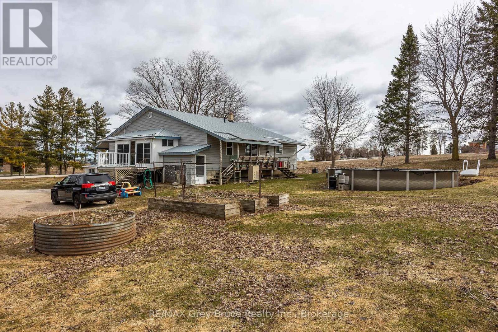 283 6 Concession, Arran-Elderslie, Ontario  N0H 2N0 - Photo 3 - X12073192