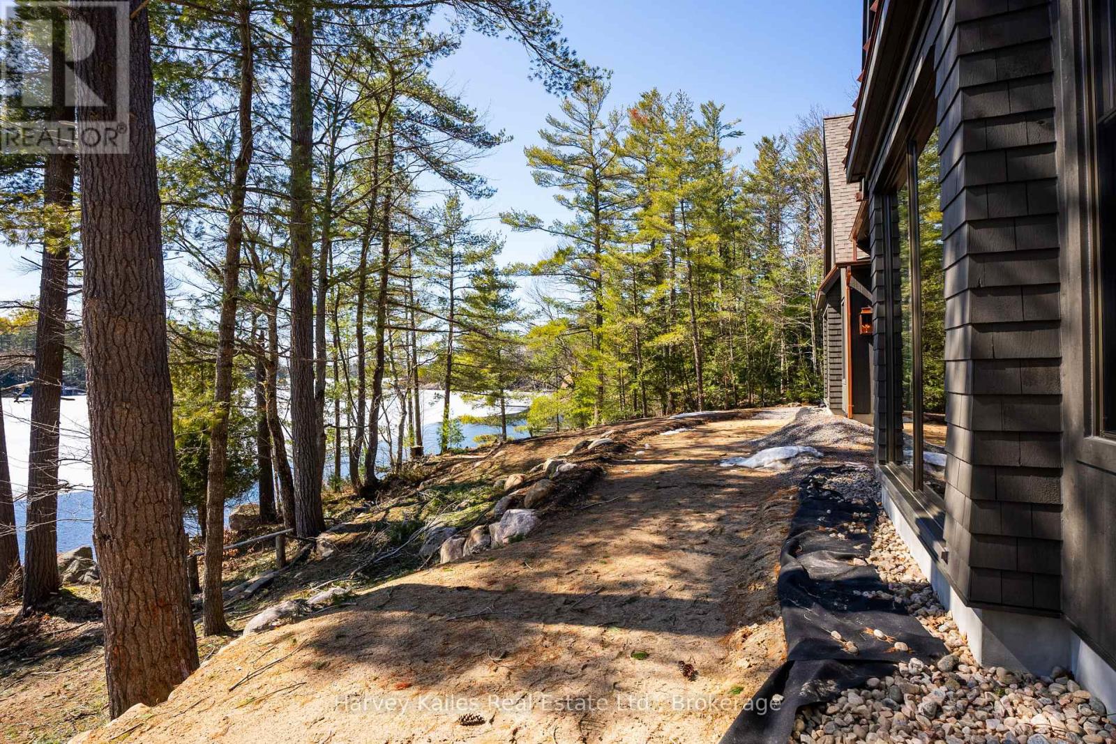 137a Steeles Road, Seguin, Ontario  P0C 1J0 - Photo 15 - X12073637