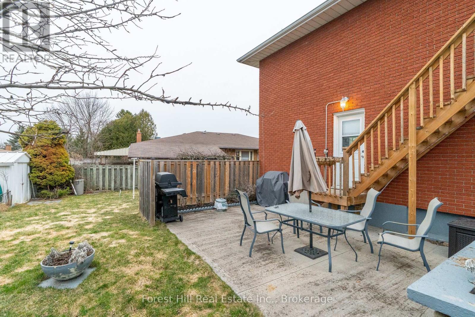 35 Shaftsbury Drive, Kitchener, Ontario  N2A 1N4 - Photo 28 - X12073669