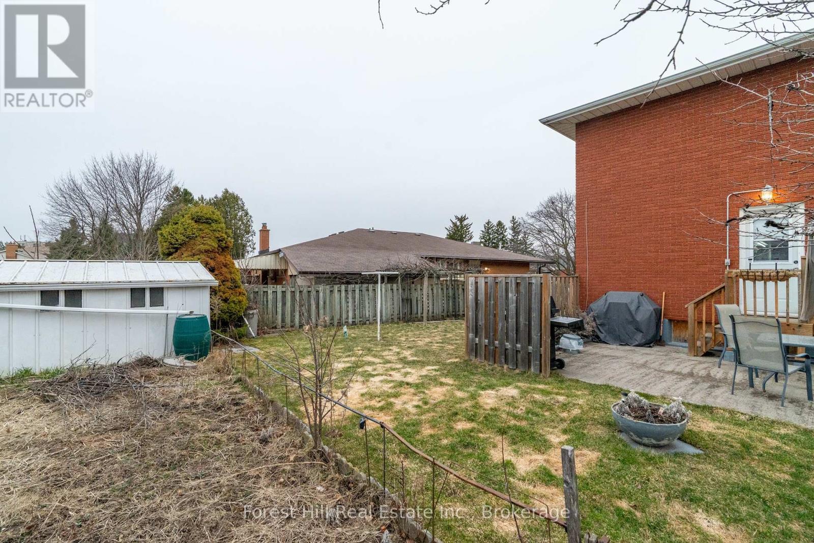 35 Shaftsbury Drive, Kitchener, Ontario  N2A 1N4 - Photo 29 - X12073669