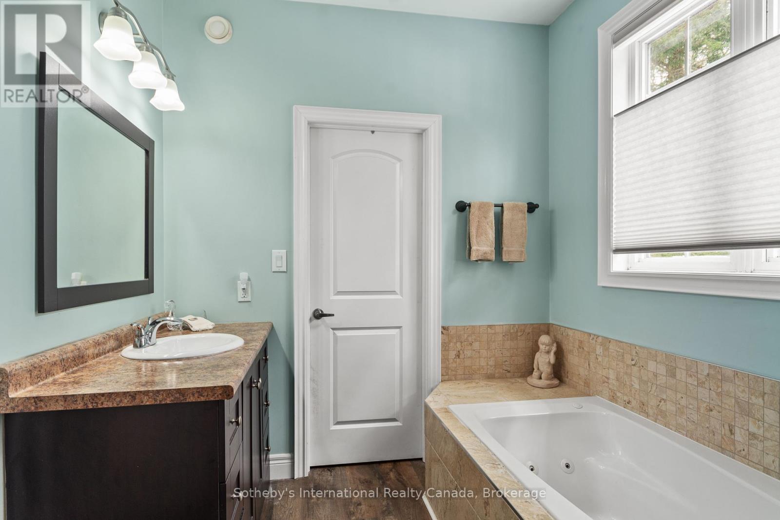 156 Moreau Parkway, Tiny, Ontario  L9M 0H3 - Photo 15 - S12073989