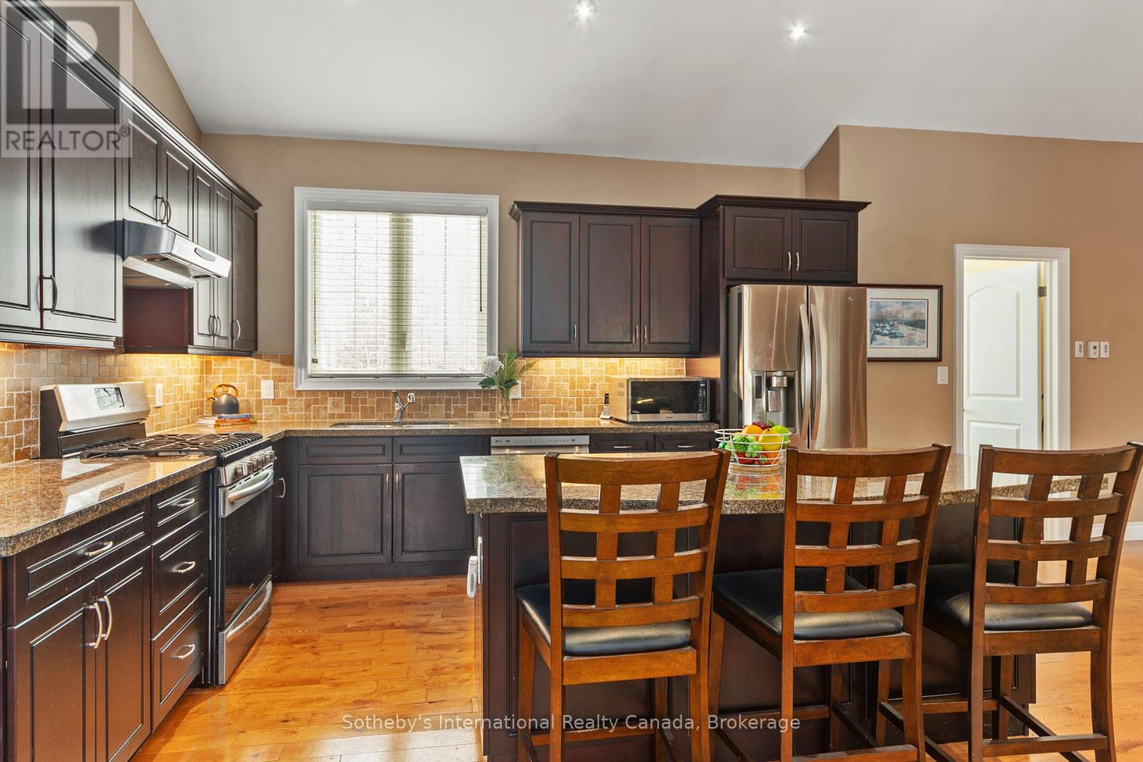 156 Moreau Parkway, Tiny, Ontario  L9M 0H3 - Photo 7 - S12073989
