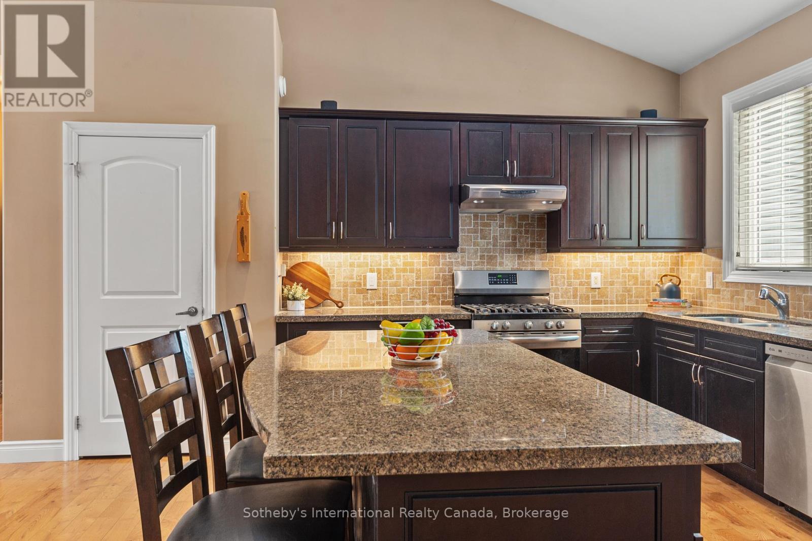 156 Moreau Parkway, Tiny, Ontario  L9M 0H3 - Photo 8 - S12073989