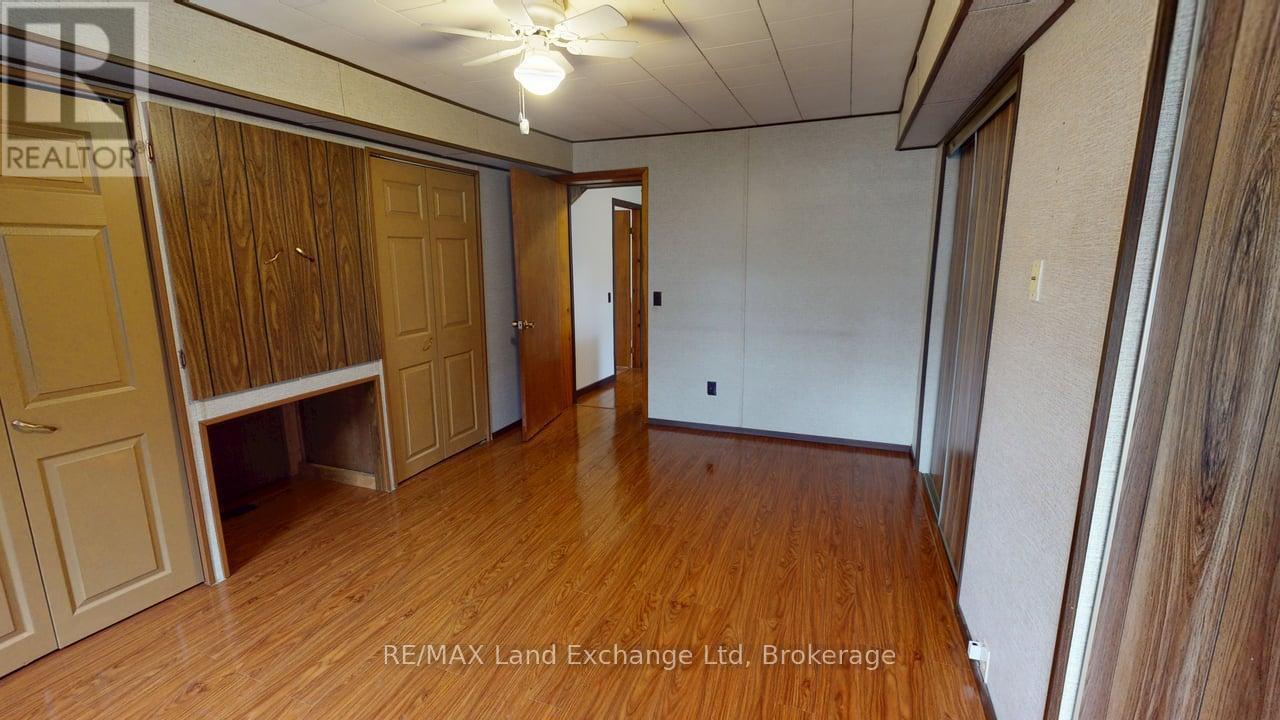 208 Edward Street, North Huron, Ontario  N0G 2W0 - Photo 21 - X12074007