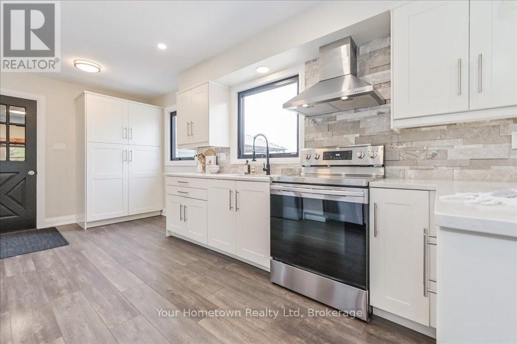 6878 Wellington Rd 16 Road, Centre Wellington, Ontario  N0B 1J0 - Photo 11 - X12074435