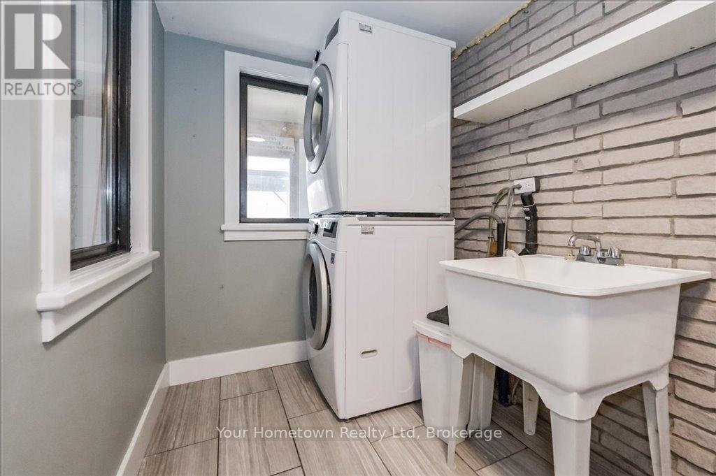 6878 Wellington Rd 16 Road, Centre Wellington, Ontario  N0B 1J0 - Photo 31 - X12074435