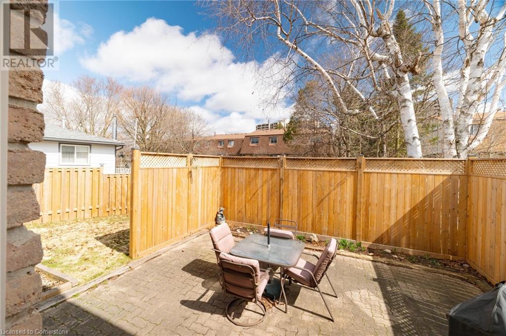 220 Cedarwoods Crescent, Kitchener, Ontario  N2C 2J8 - Photo 17 - 40715588