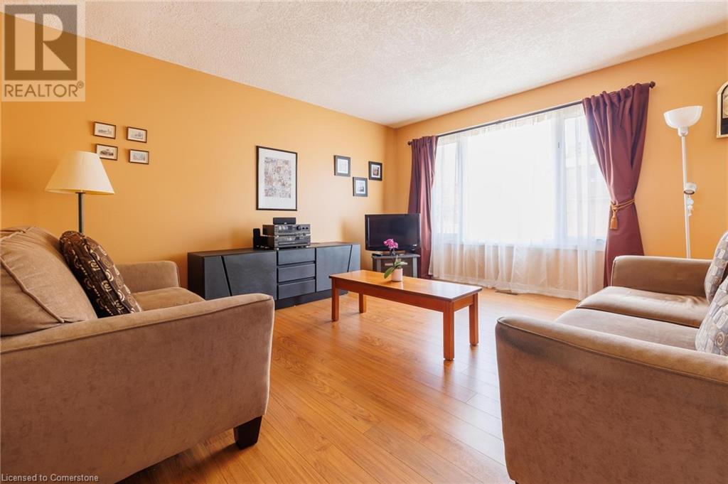 220 Cedarwoods Crescent, Kitchener, Ontario  N2C 2J8 - Photo 6 - 40715588