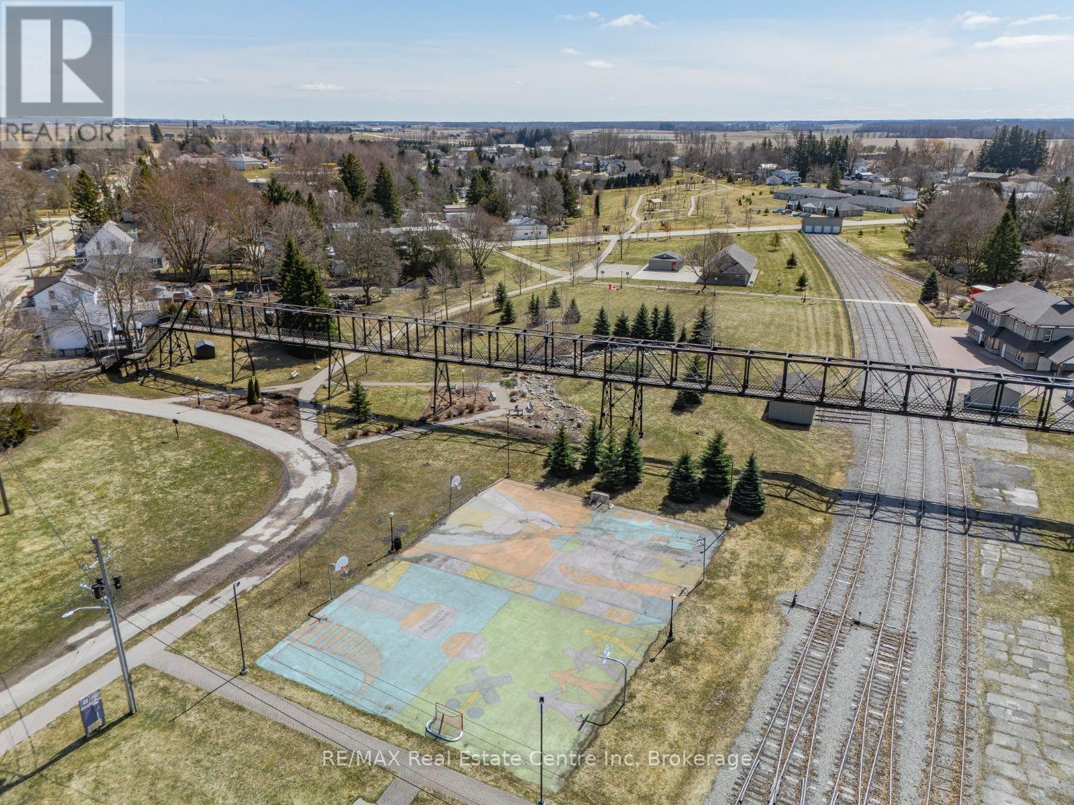 186 Bridge Crescent, Minto, Ontario  N0G 2P0 - Photo 14 - X12075277