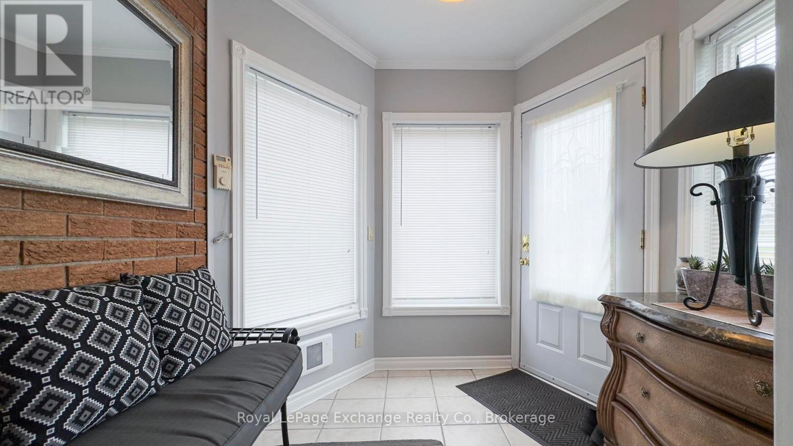 398 Kingsway Street, Kincardine, Ontario  N2Z 1W3 - Photo 31 - X12075387