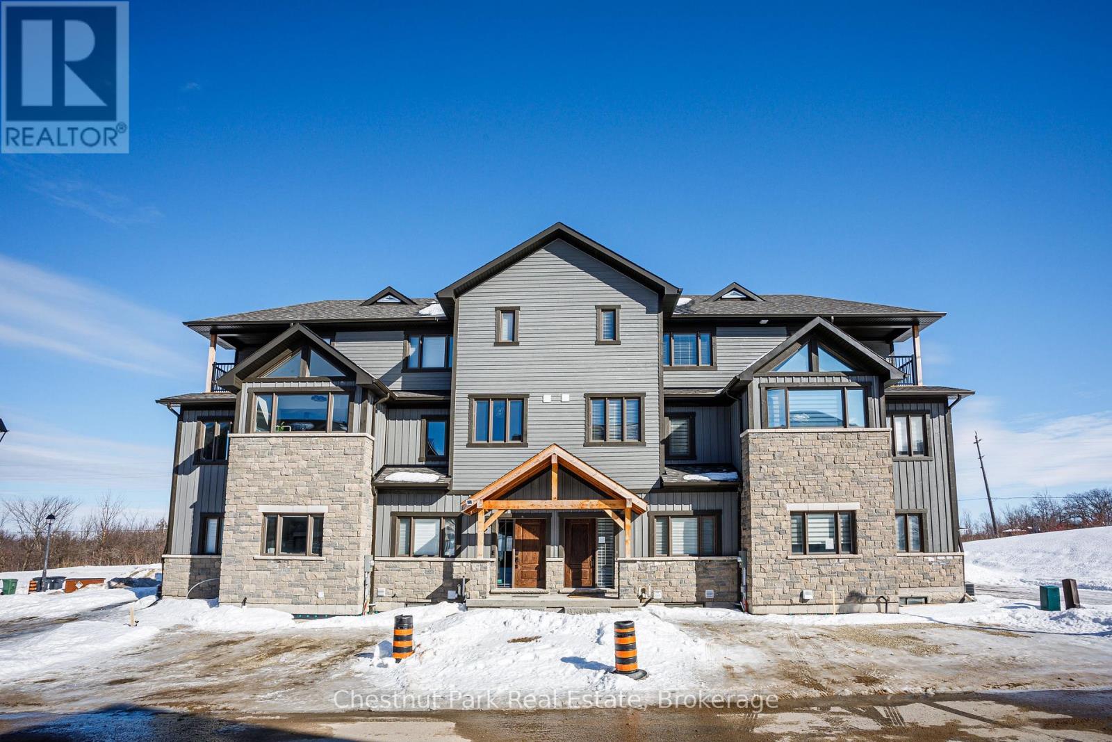 10 - 106 Alpine Springs Court, Blue Mountains, Ontario  L9Y 0T4 - Photo 1 - X12075483