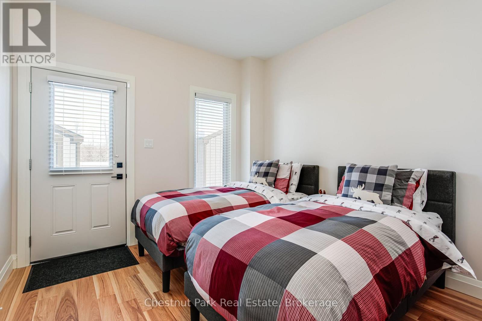 10 - 106 Alpine Springs Court, Blue Mountains, Ontario  L9Y 0T4 - Photo 8 - X12075483
